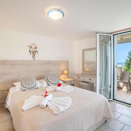 Anna * Arillas (Corfu)